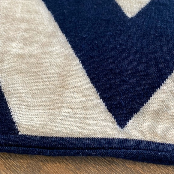 Classic Navy and Cream Chevron Sweater - Picture 7 of 9